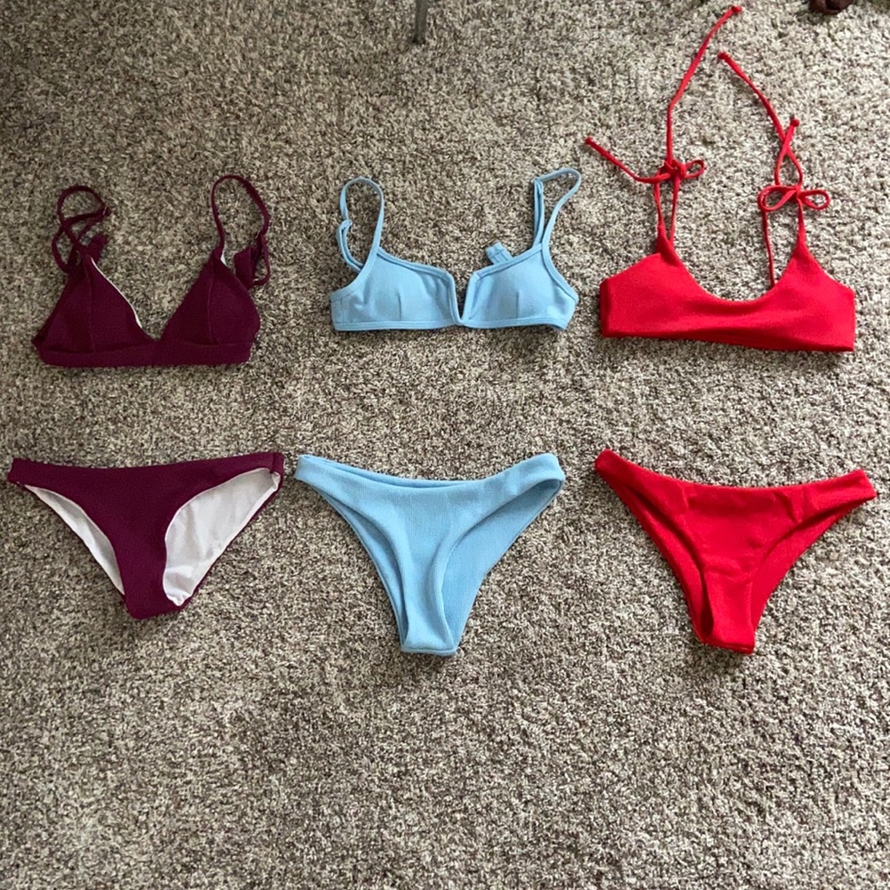 set of 3 bikinis!